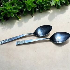 2 x Customcraft CUS3 oval soup spoon SS vtg Textured Handle Flatware